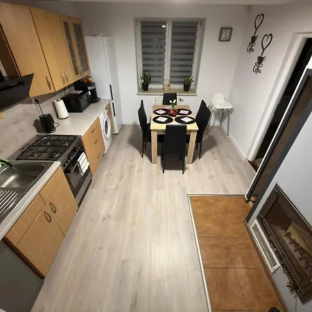 Dom Na Kasztanowej - Balia I Sauna - Dom Na Wyłączność - Wielkanoc Majówka Apartament Lodygowice