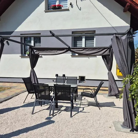 Dom Na Kasztanowej - Balia I Sauna - Dom Na Wyłączność - Wielkanoc Majówka *