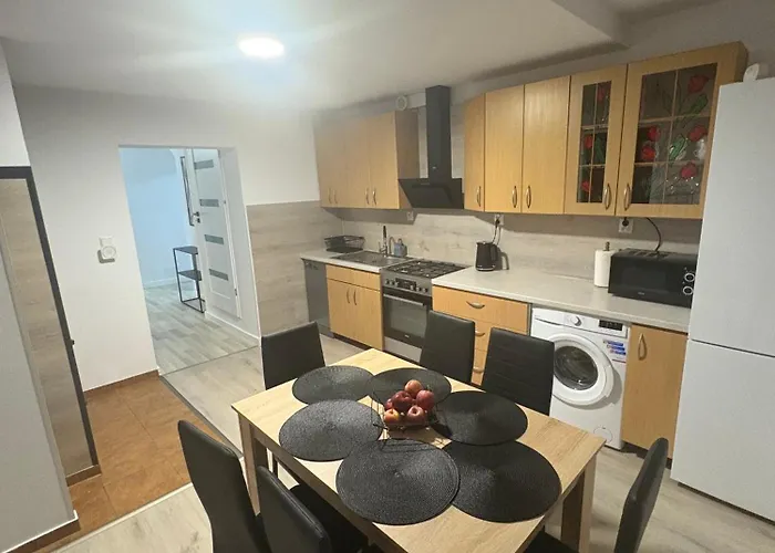 Dom Na Kasztanowej -dom Na Wylacznosc -ferie Zimowe -blisko Gor-cisza I Spokoj Appartamento