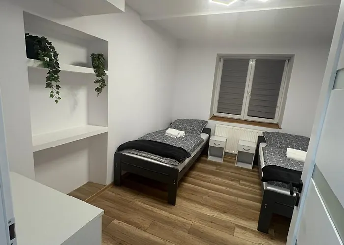 Dom Na Kasztanowej -dom Na Wylacznosc -ferie Zimowe -blisko Gor-cisza I Spokoj 아파트 *